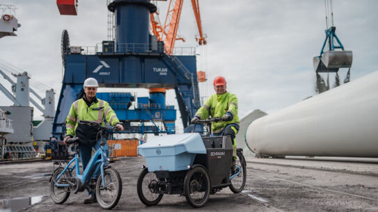 Ausgezeichnet mobil: "Frischluftdienstwagen - Mit dem Lastenfahrrad zur Kaikante bei Brunsbüttel Ports“