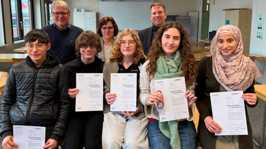 Prüfung bestanden: Neun Schüler erhielten  europäisches Computerzertifikat