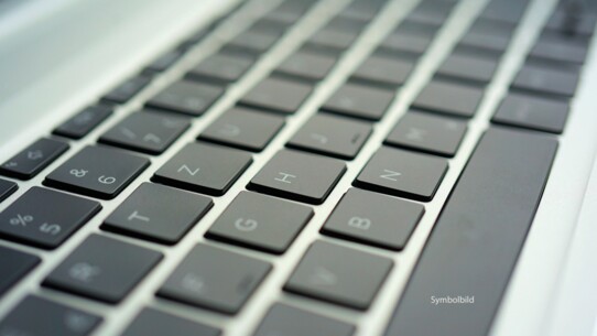 155 Laptops bei Einbruch in Schule entwendet