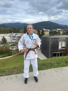 Goldregen in Slowenien: Annemarie Kalbe triumphiert bei den Internationalen Koroska Open!