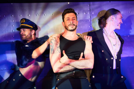 Der Silvester-Knaller: Wellen, Sturm und steife Brisen – Die Matrosen-Show