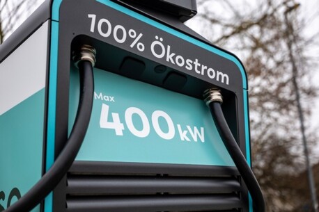 eliso bringt vier Ultra-Schnellladepunkte nach Neumünster
