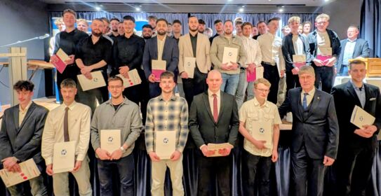 Zwischen Tradition und Technologie: Freisprechung im Kfz-Handwerk