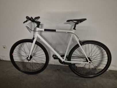 Wem gehört dieses Single-Speed-Bike?