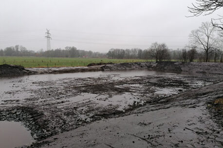 Arbeiten zur Erweiterung des Regenrückhaltebeckens