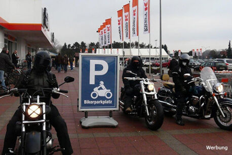 Motorrad-Ausstellung: Helm auf, Visier runter
