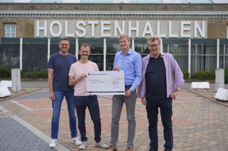 „Zusammenwachsen mit Musik“ - HOLSTENART Spende an Musikschule