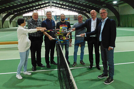 Übergabe der Tennishalle an den Tennisclub Schirnau e.V. 
