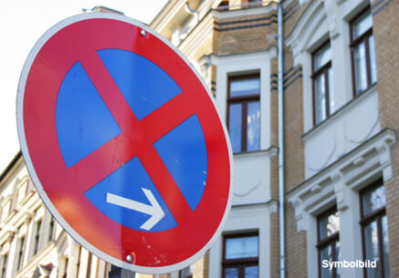 Halteverbot in der Alvesloher Straße