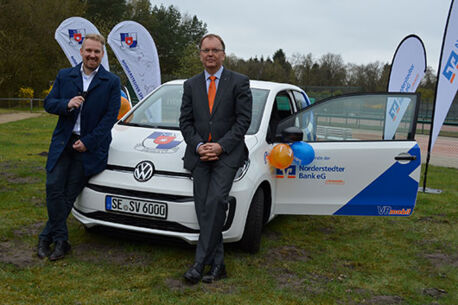 Übergabe des neuen VW take up! an Norderstedter Sport Verein