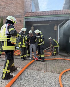 Mehrere Personen vermisst - Gemeinsame Übung von Feuerwehr und Rettungsdienst