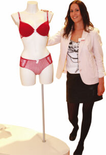 Kombination aus jungem Design und sinnlichem Rot