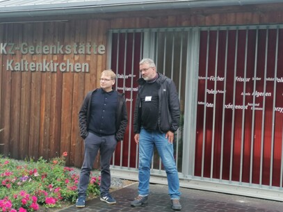 Besuch von Lorenz Gösta Beutin, Bundestagsabgeordneter der Partei Die Linke, auf der KZ-Gedenkstätte Kaltenkirchen