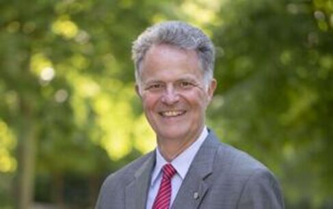 Erst im dritten Wahlgang - Jan-Peter Schröder bleibt Landrat des Kreises Segeberg