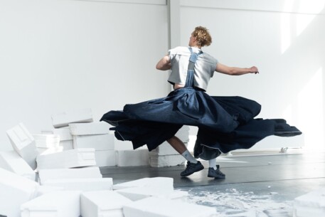 "Männer rollen" Vortrag, Performance und Gespräch