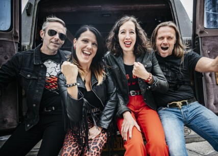 Happy Hardrock mit THE DIRTY DENIMS im Music Star
