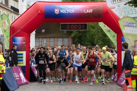 36. Holstenköstenlauf - Eine große Geste, eine Premiere und ein Streckenrekord