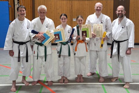 Mit 85 zum Blaugurt – neue Karate-Anfängerkurse starten in Kaltenkirchen