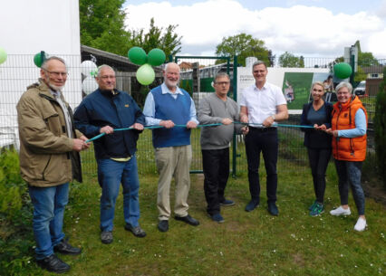 Bürgermeister Hanno Krause eröffnet Outdoor-Fitnessanlage