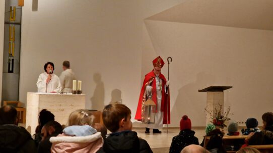 St. Martin kommt! Martinfeier und Laternenumzug