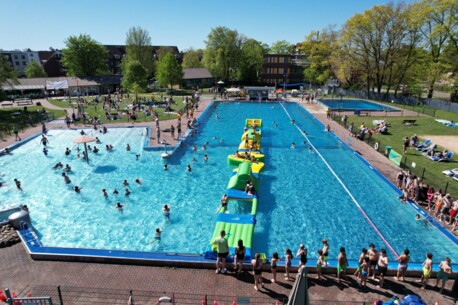 Quickborner Freibad startet mit Saisonkarten-Rekord in den Sommer