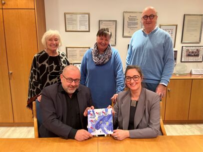 „Kulturen verbinden – Herzen öffnen“ - Verein Städtepartnerschaften stellt neues Buch vor
