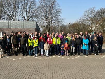 Viele helfende Hände bei der Aktion Saubere Landschaft in Quickborn
