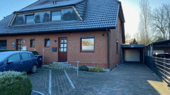 Gepflegte und modernisierte Doppelhaushälfte in Sackgassenendlage