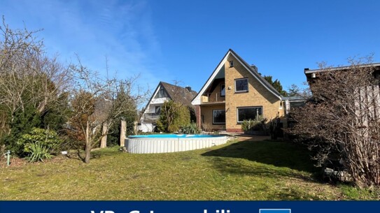 Einfamilienhaus mit Vollkeller, Pool und attraktivem Außenbereich