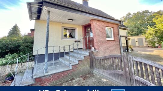 Krummesse vor den Toren Lübecks: Gemütliche Doppelhaushälfte auf naturnahem Eigenland mit Vollkeller