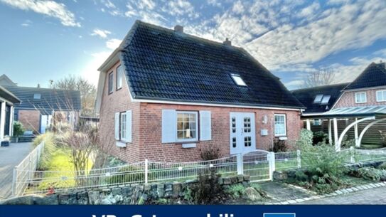 Krummesse - vor den Toren Lübecks - Einfamilienhaus mit Carport auf Eigenland in guter Lage