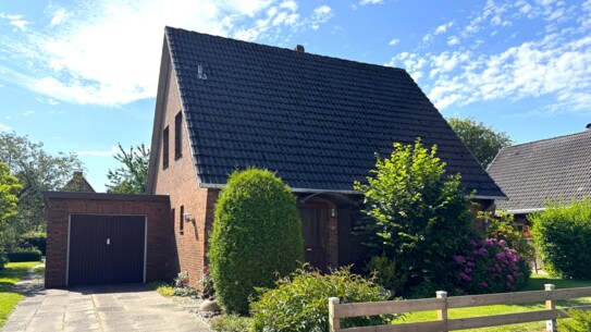 Idylle an der Bekau trifft Potenzial!
Einfamilienhaus in Bekdorf sucht neue Eigentümer