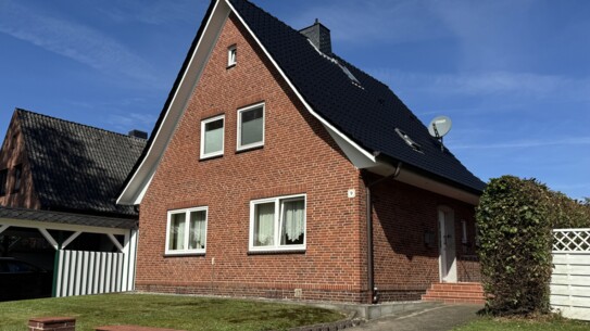Ruhig gelegenes Einfamilienhaus mit großem Grundstück und gepflegtem Gesamtbild in Kellinghusen
