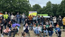 1.500 Besucher trotzen Regen, Kälte und Wind: Friedlicher WM-Auftakt begeistert Quickborn