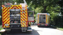 Feuerwehr rettet eingeklemmte Insassen nach schwerem Verkehrsunfall