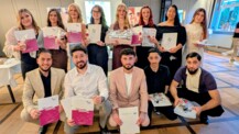 Fingerspitzengefühl und Präzision: Freisprechung der Friseurinnung Mittelholstein