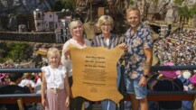 Karl-May-Spiele überraschen 200.000 Besucher mit Familienurlaub im Wasserturm
