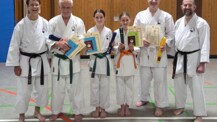Mit 85 zum Blaugurt – neue Karate-Anfängerkurse starten in Kaltenkirchen