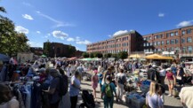 Rund 3.000 Besucher feierten stimmungsvollen NachtFlohmarkt auf dem Rathausplatz