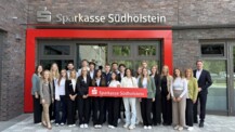 Sparkasse Südholstein begrüßt 19 neue Auszubildende