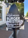 Wer ist die anonyme Gegenkandidatin von Toni Köppen?