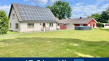 Neuwertiger Bungalow und älteres Haus auf einem Grundstück. Perfekt für mehrere Generationen.