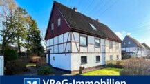 Doppelhaushälfte in Neuland mit großem Grundstück und Entwicklungspotential