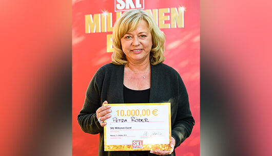 Petra Röder aus Kaltenkirchen gewinnt 10.000 Euro 