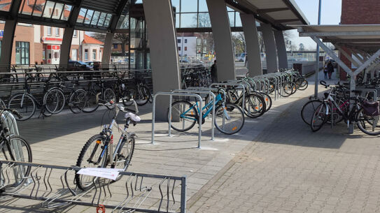 Neue Fahrradbügel am AKN-Bahnhof Kaltenkirchen