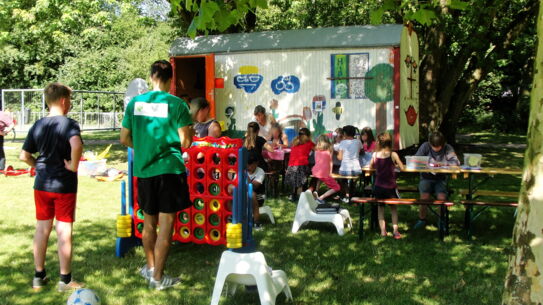 Spielplatzaktion im Faldera-Park: Zeitreise mit dem Projekthaus