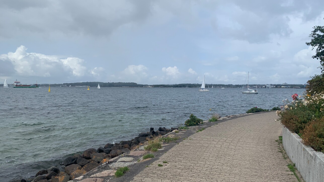 Ein Bummel am Heikendorfer Strand ist eine schnelle Reise wert!