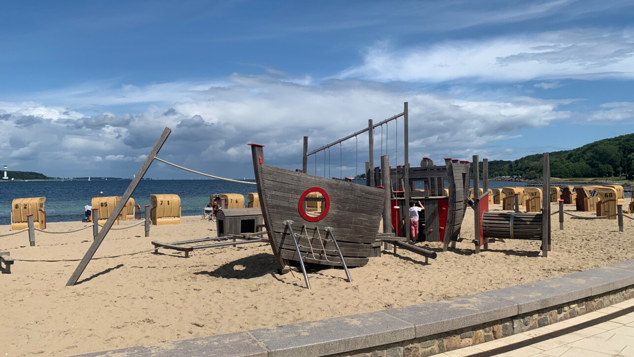 Ein Bummel am Heikendorfer Strand ist eine schnelle Reise wert!