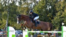 Siegerin im Großen Preis 2024 wurde Linn Hamann mit ihrem bewährten Cool Fox. In der Meisterschaftswertung gewann sie Silber.