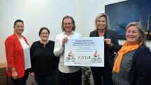 Autofreies Straßenfest: Frauenhaus erhält 1000 Euro Spende